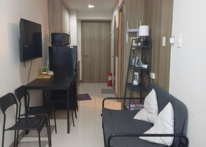 Pjay Staycation 5* Манила